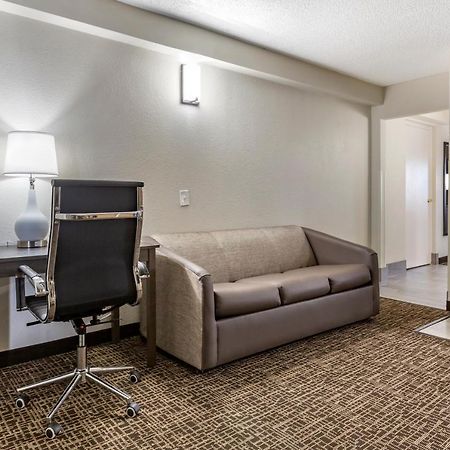 Quality Inn & Suites Spring Lake - Fayetteville Near Fort Bragg Luaran gambar