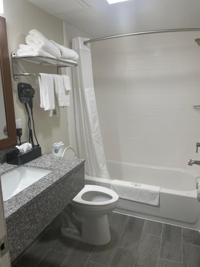 Quality Inn & Suites Spring Lake - Fayetteville Near Fort Bragg Luaran gambar