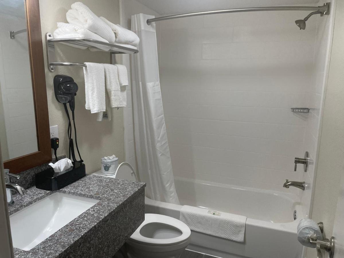 Quality Inn & Suites Spring Lake - Fayetteville Near Fort Bragg Luaran gambar